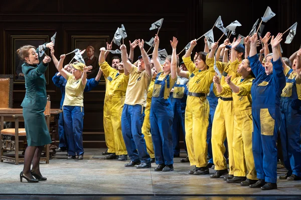 Nora Lentner (Beate), Chor der Oper Leipzig