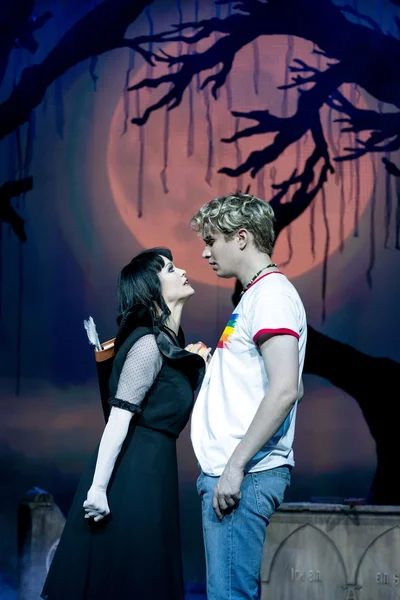 Wednesday Addams (Olivia Delauré), Lucas Beineke (Johann Zumbült)