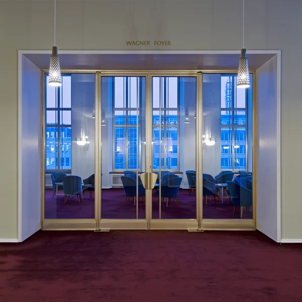 Im Foyer