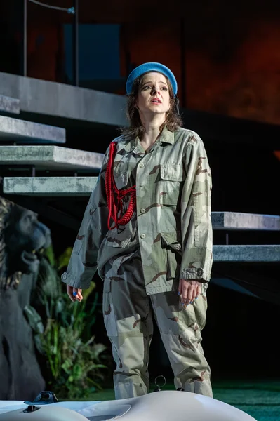 Fiordiligi (Athanasia Zöhrer)