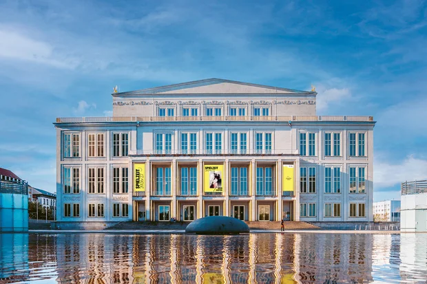 Opernhaus