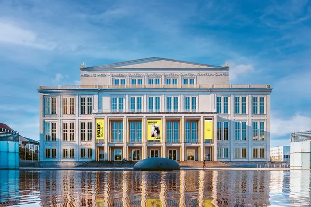 Opernhaus