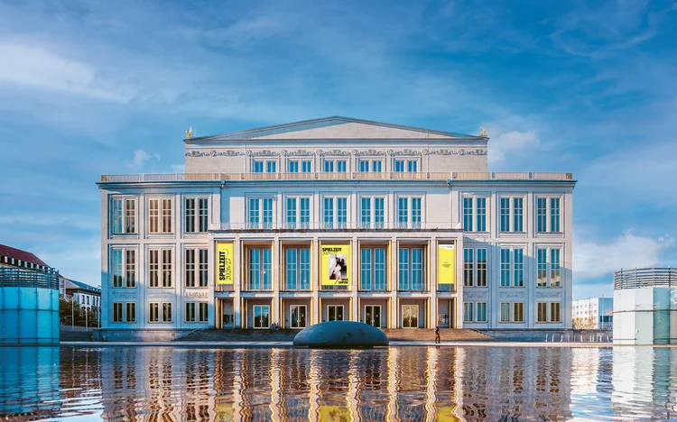 Opernhaus