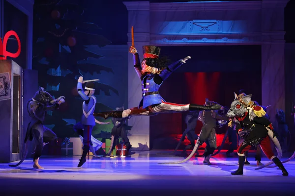 Der Nussknacker: Marcelino Libao.  Mausekönig: Alessandro Repellini