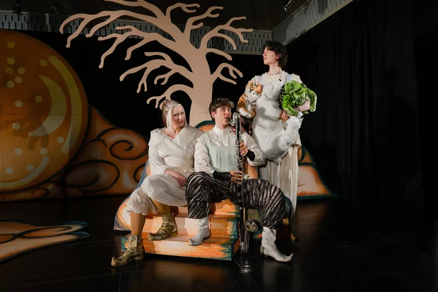 Kinderoper zum Klimawandel nach Motiven des Grimm'schen Märchens »Frau Holle« | Libretto von Kai Weßler & Suse Pfister