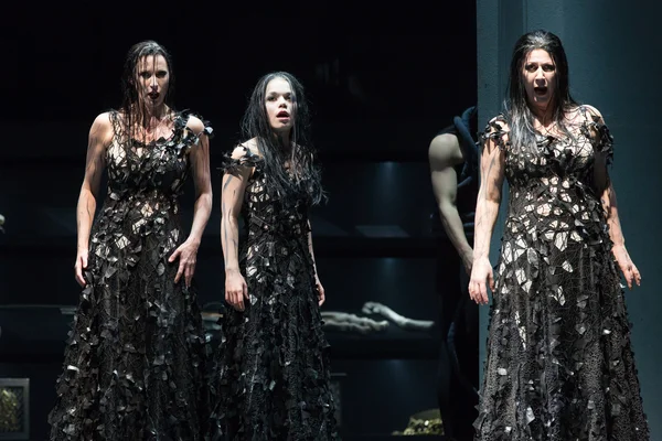 Premiere 30.04.2016 // 2. Norn (Kathrin Göring), 3. Norn (Olena Tokar) & 1. Norn (Karin Lovelius)