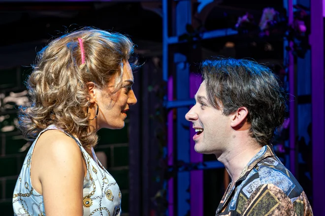 Probenfoto zu »Hello! Again?«