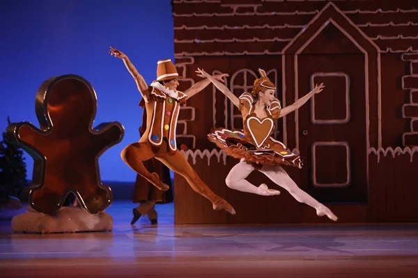 Pfefferkuchenmännchen: Evandro Bossle (links), Soojeong Choi (rechts)