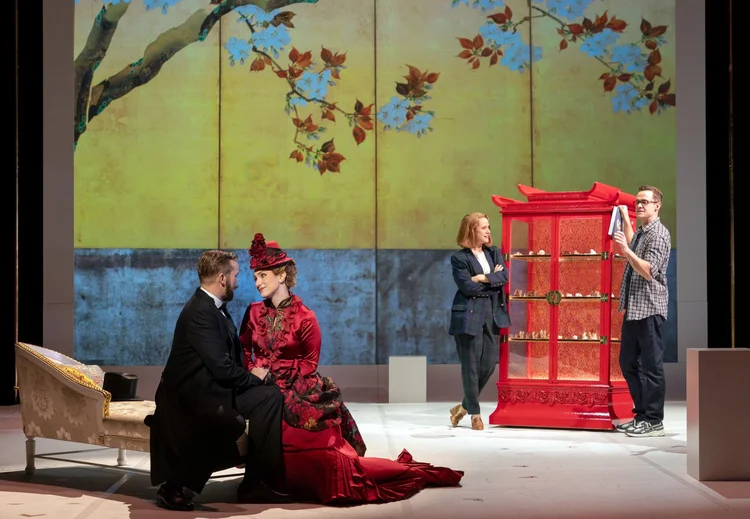 Jannick Harneit, Kara Kemeny, Nora Lentner und Christof Messner in »Der Hase mit den Bernsteinaugen« |